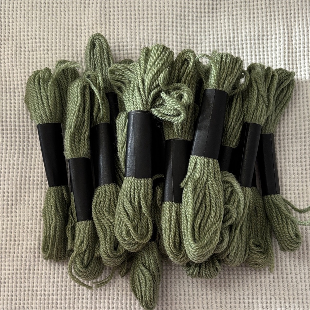 Vntg. Paragon Multi Purpose 3-Ply Persian Yarn 8.8 Yds. Per Skein #270?/19 Skein